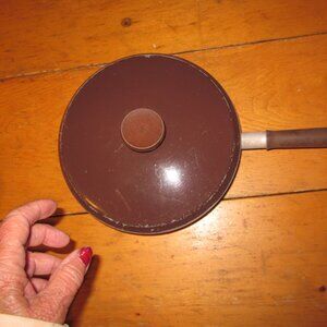 Rare wearever 8 in cast aluminum ALL CLAD STAINLESS INSIDE BROWN LID AND HANDLE